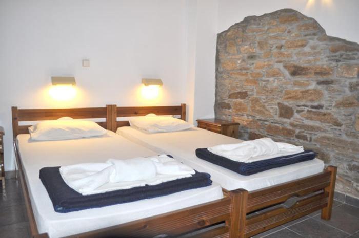 Odos Odysseos Aparthotel Ermoupoli Habitación foto